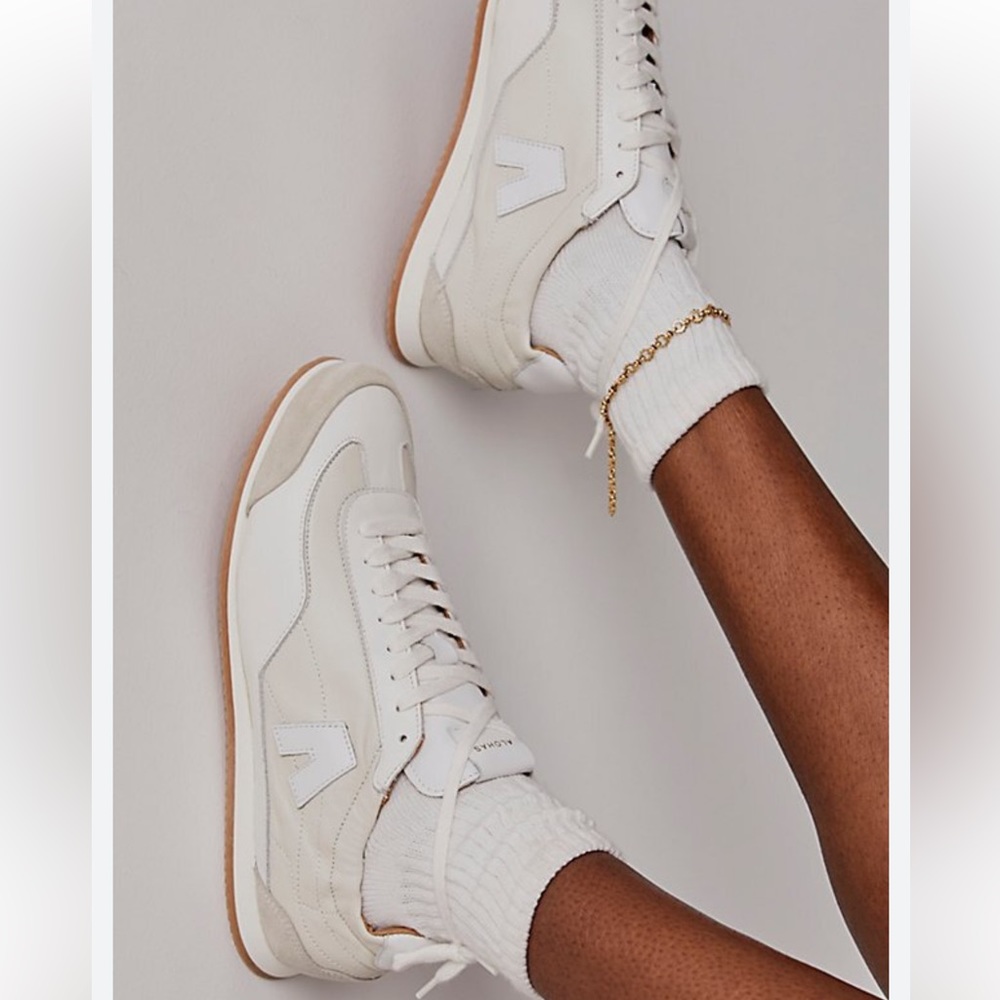 ALOHAS Presley sneaker in color fog 
ALOHAS